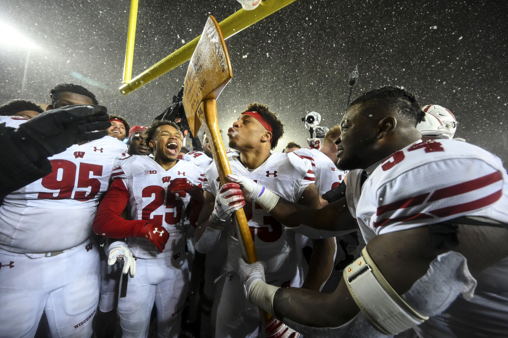 Wisconsin Minnesota Axe